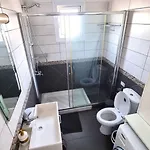 شقة Beachside Comfort - 2br Apt,5 Min To The لارنكا